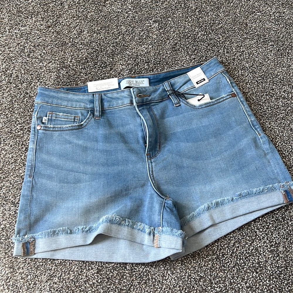 Judy blue mid rise shorts